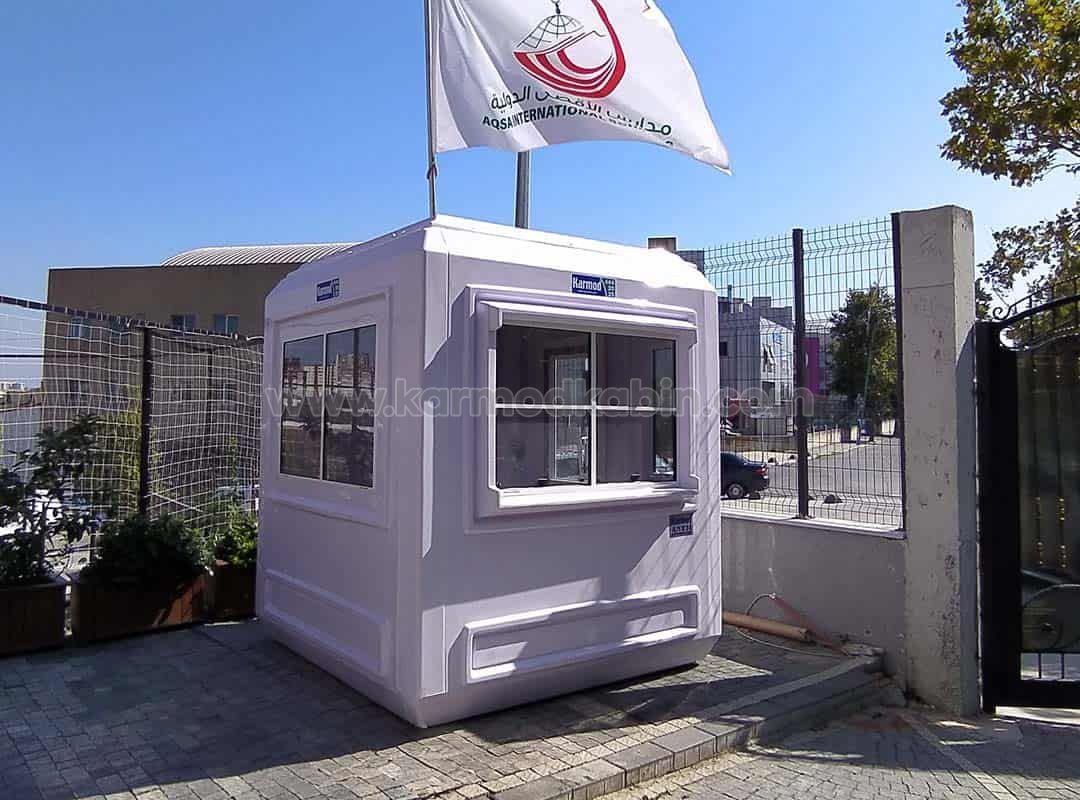 Comfortable Security Guard Cabin