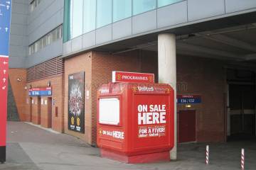 ticket-sales-kiosks-for-manchester-united-product-sales-stores-63660_2.jpg